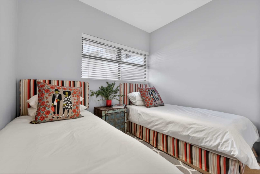 3 Bedroom Property for Sale in Sea Point Western Cape